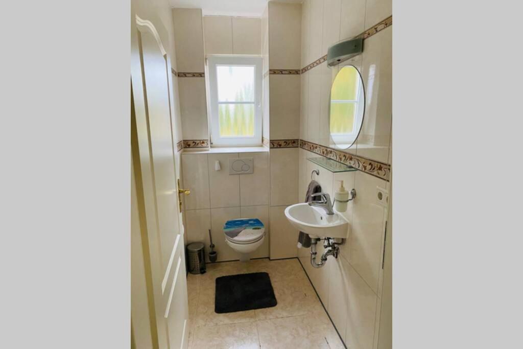 Grosses 4 Zimmer Apartment Naehe Messe ฮันโนเวอร์ ภายนอก รูปภาพ