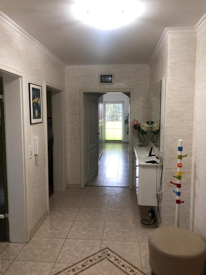 Grosses 4 Zimmer Apartment Naehe Messe ฮันโนเวอร์ ภายนอก รูปภาพ
