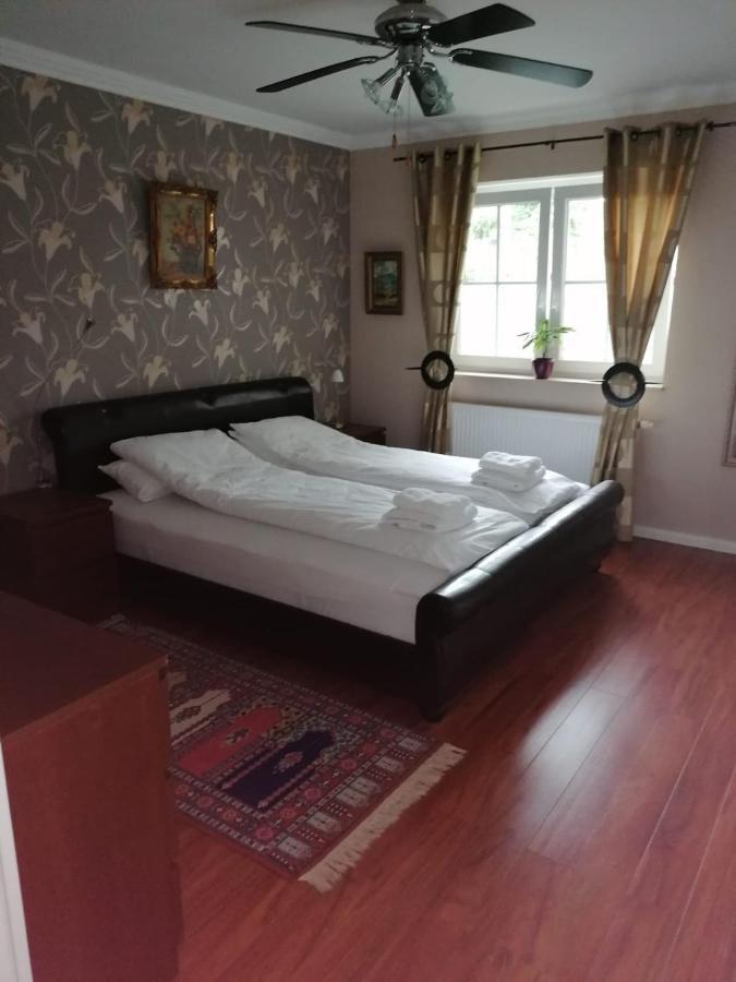 Grosses 4 Zimmer Apartment Naehe Messe ฮันโนเวอร์ ภายนอก รูปภาพ